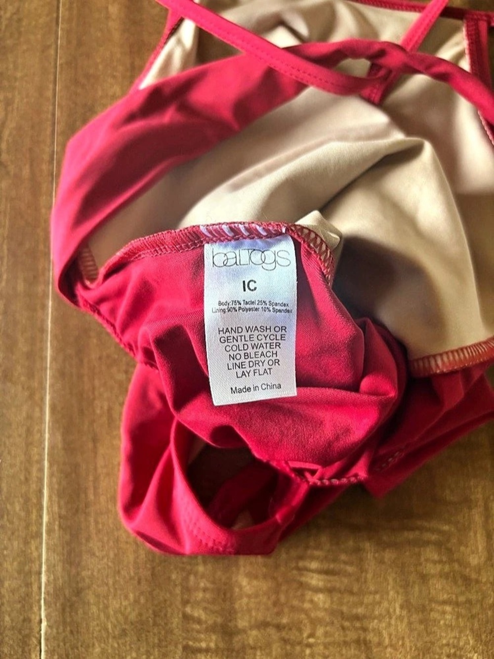 Red dance leotard - Picture 3 of 3